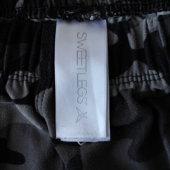 Sweet Legs Camo Leggings - Picture 4 of 4